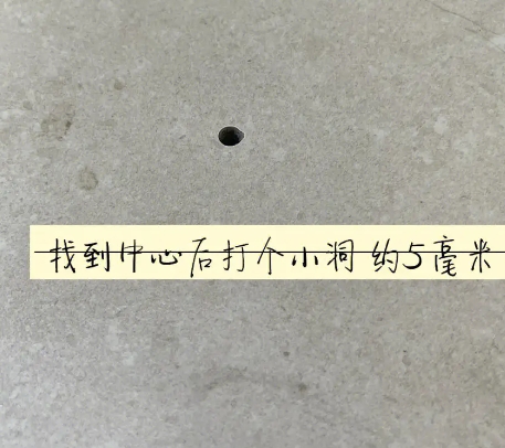海原瓷砖空鼓维修公司专业解答在瓷砖铺贴过程中，如果砂料搅拌不均匀，将会带来以下问题